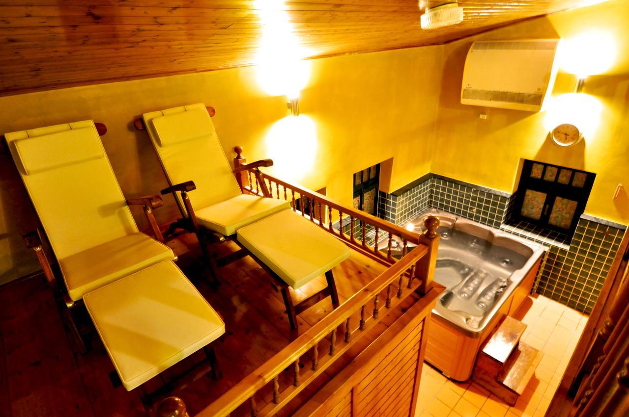 Pension Imperial Spa Йичин Экстерьер фото