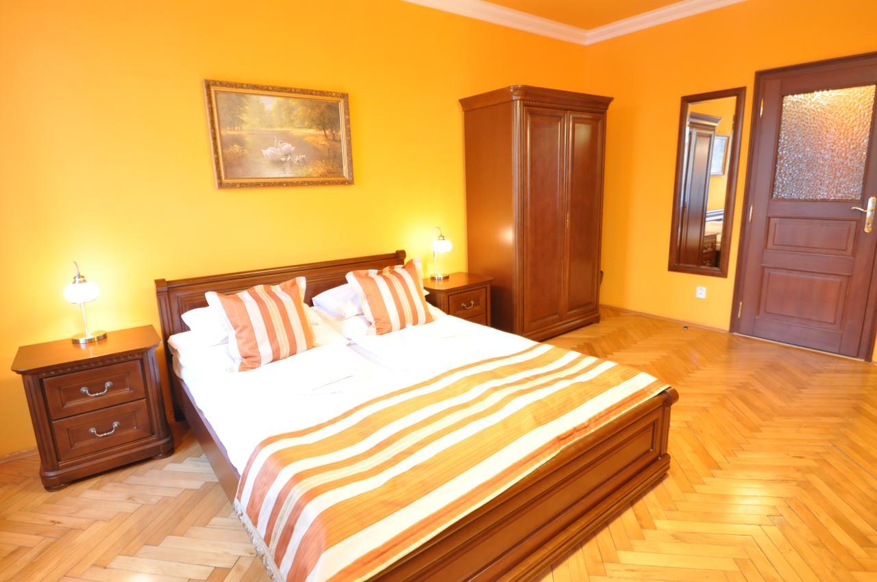 Pension Imperial Spa Йичин Экстерьер фото